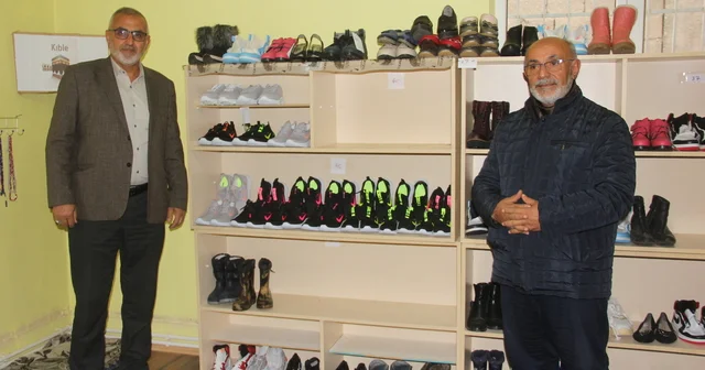 Zara Belediyesi Sosyal Market e giysi desteği Sivas Haberleri