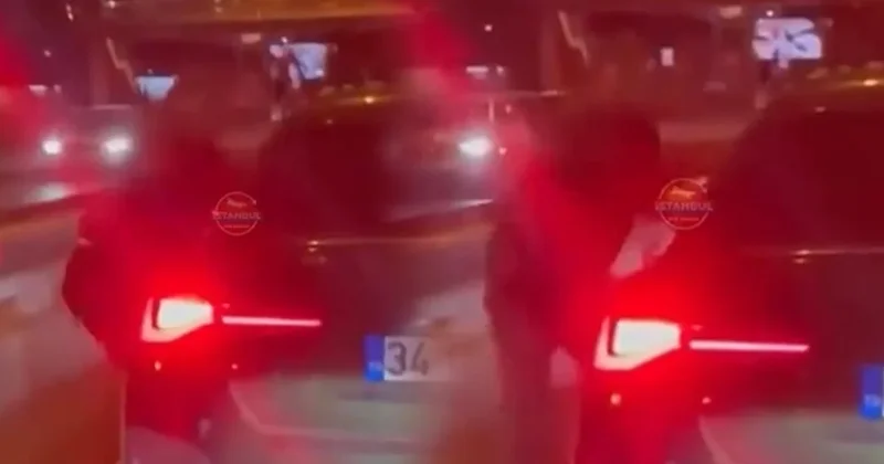 Trafik magandaları bitmiyor! İstanbul un ortasında kadın sürücüyü yumruklamaya çalıştı Sözcü Gazetesi