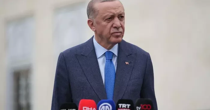 Cumhurbaşkanı Erdoğan cuma namazını Hz. Ali Camisi nde kıldı
