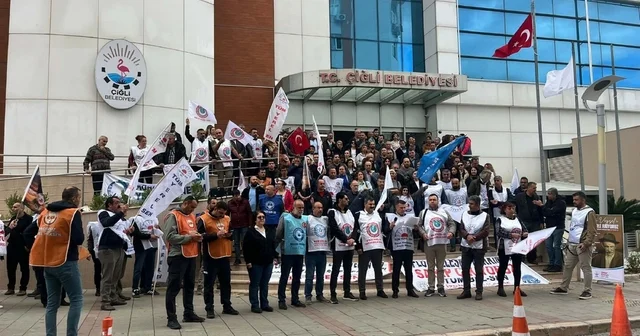 İzmir de Çiğli Belediyesi memurlarından iş bırakma eylemi İzmir Haberleri