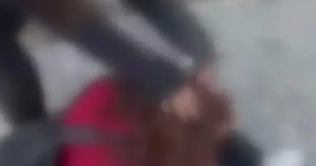 Balıkesir’deki kız öğrenci kavgası kamerada: Görüntüler sosyal medyada tepki çekti VİDEO İZLE