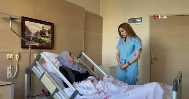 Muş’ta bin 400 kilometre uzaktan robotik rahim alma ameliyatı gerçekleştirildi