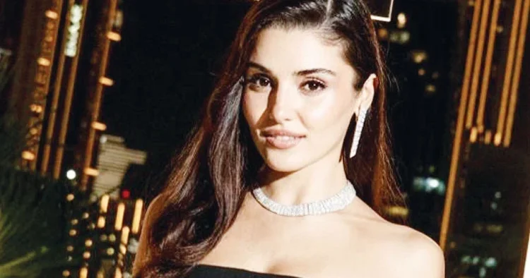 Dubai yıldızı Hande