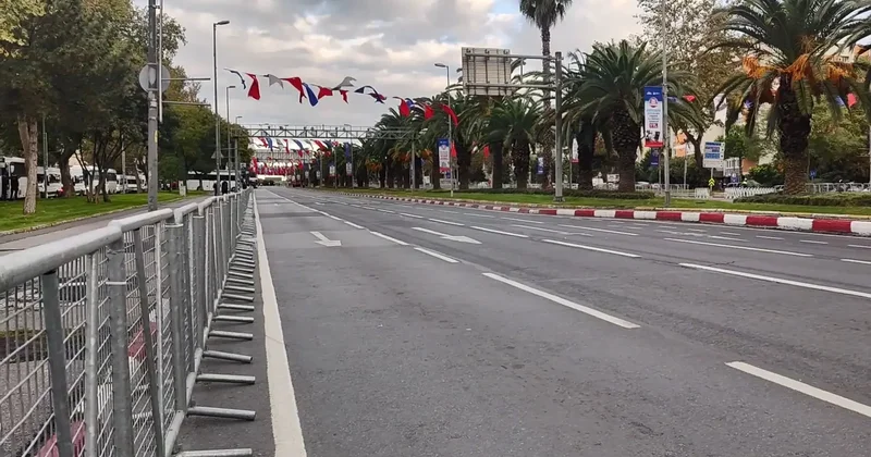 İstanbul da Cumhuriyet Bayramı tören provası nedeniyle bazı cadde ve yollar trafiğe kapatıldı