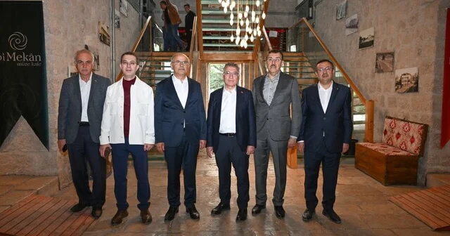 Abdullah Güler den Bi Mekan Müze Kafe ye övgü: Çok güzel bir yer olmuş Malatya Haberleri Habertürk Yerel Haberler