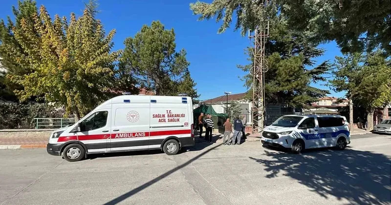 Karaman’da çatı tamiri yapan işçi 3 metreden düştü