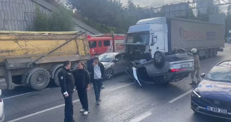 SON DAKİKA HABERİ: İstanbul Bağcılar da zincirleme kaza! Yaralılar var Son dakika haberleri