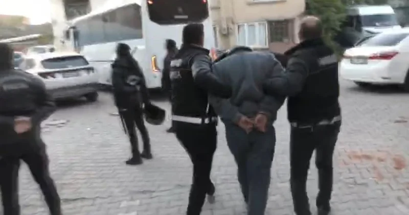 Bursa ve İstanbul daki uyuşturucu operasyonunda gözaltına alınan 17 şüpheli tutuklandı