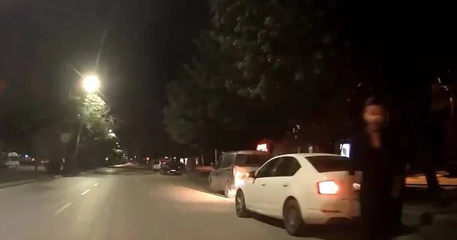 Adana da selektör tartışmasında sürücünün küfür edip darp girişimi kamerada Adana Haber Habertürk Yerel Haberler