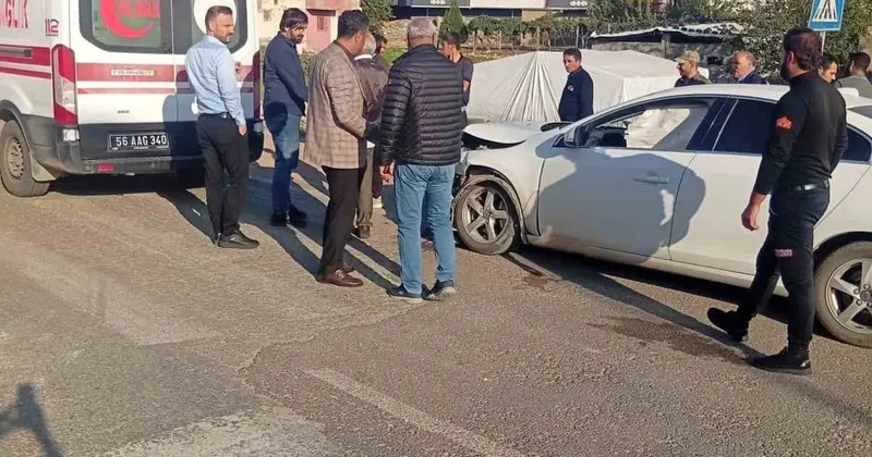Kurtalan’da otomobil ile hafif ticari araç çarpıştı: 3 yaralı
