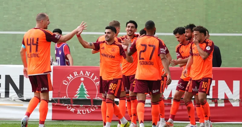 Sivasspor, İstanbul da dağıldı! 9 kişi kalıp fark yediler