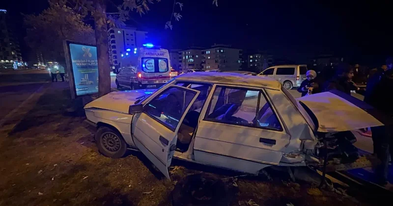 Gaziantep te 3 araç trafiği birbirine kattı: 5 yaralı