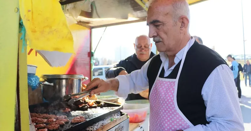 Nereden nereye! Süper Lig de formasını giydiği takımın stadyumda şimdi köfte ekmek satıyor