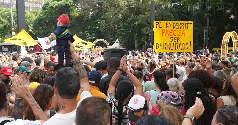 Brezilya, Bolsonaro nun tutuklanmasını sambalarla kutladı Sözcü Gazetesi