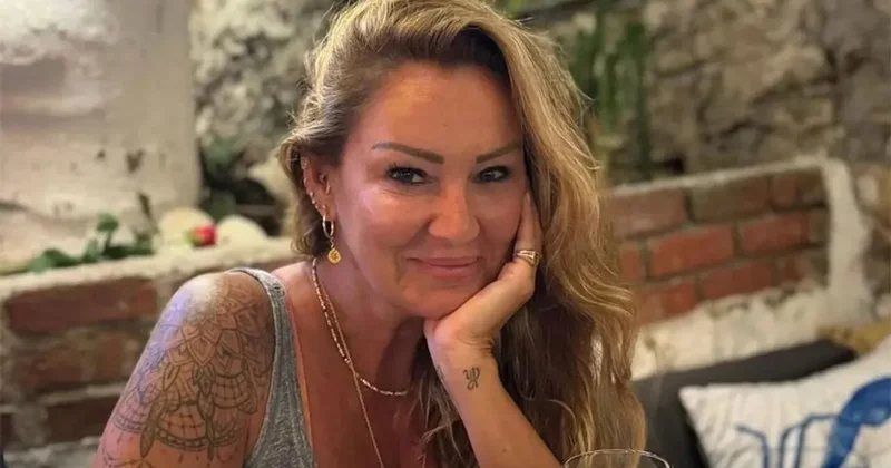 O kaşlar çim adam gibi uzar