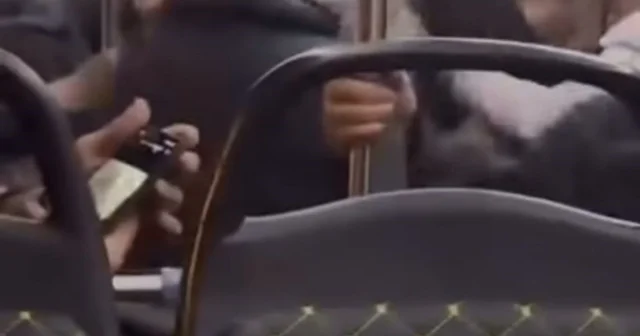 Bursa da otobüste yumruk yumruğa kavga kamerada Bursa Haberleri