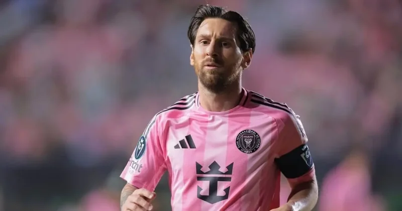 Futbol dünyasında bir ilk! Çeyrek finalde 1 gol 3 asistle parladı! Messi tarihe geçti