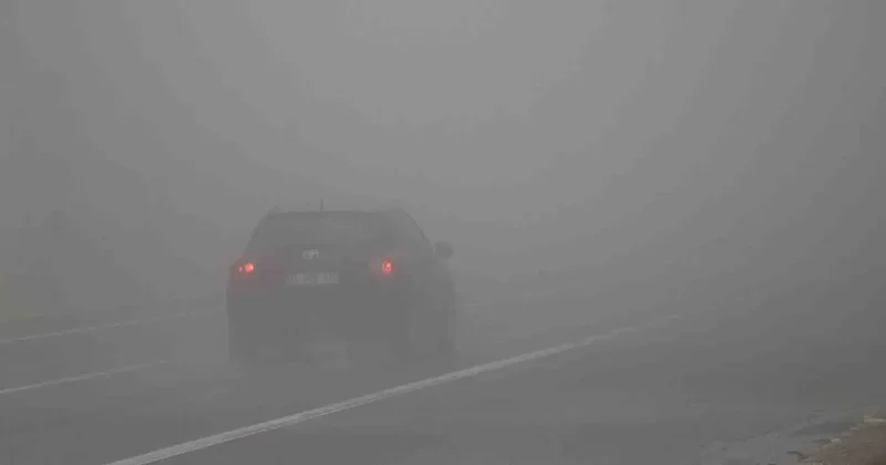 Bolu Dağı’nda göz gözü görmüyor: Görüş mesafesi 25 metreye düştü