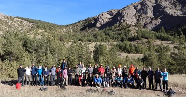Öğretmenler Günü için 15 kilometrelik yürüyüş Erzurum Haberleri