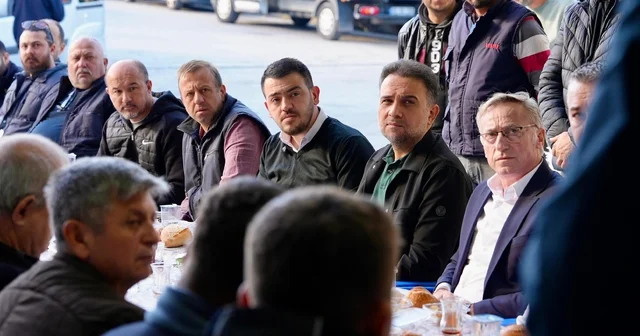 AK Parti li Baybatur esnafın isteklerini yerinde dinledi Manisa Haberleri