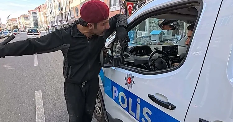Kendisini uyarmaya gelen polisleri tehdit etti!