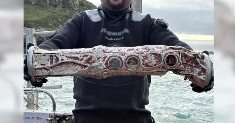 Dalgıçlar buldu, dokunmayın uyarısı yapıldı: Çevresindeki her şeyi kaydediyormuş Sözcü Gazetesi