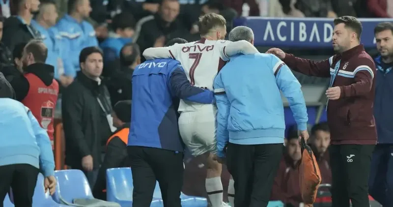 Başakşehir de korkutan sakatlık: Trabzonspor un yıldızı devam edemedi Futbol Haberleri
