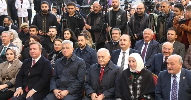 Sağlık Bakanı Memişoğlu: Türkiye, sağlıkta bölgesinin güven veren ülkesi hâline geldi Erzincan Haberleri