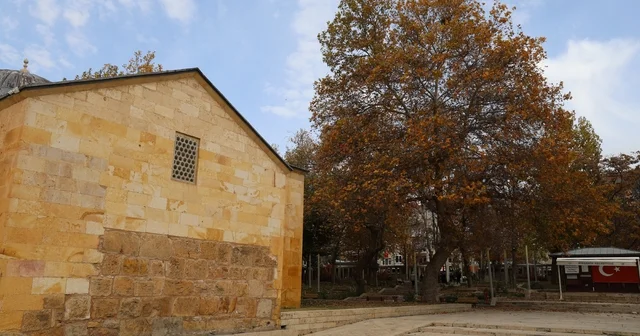 Ahi Evran Külliyesi nde sonbahar güzelliği Kırşehir Haberleri