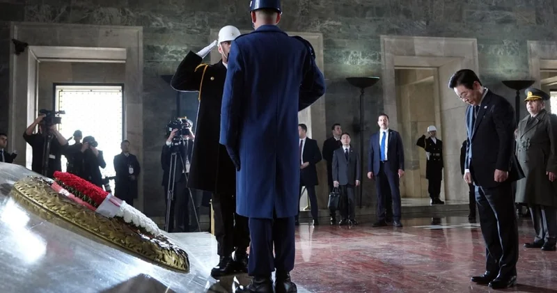 Güney Kore Devlet Başkanı Anıtkabir i ziyaret etti: Ata ya saygılarını sundu