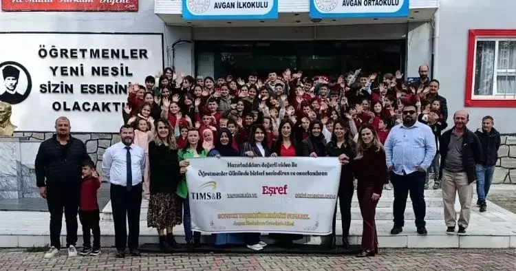 Eşref Rüya oyuncularından Öğretmenler Günü’nde anlamlı jest