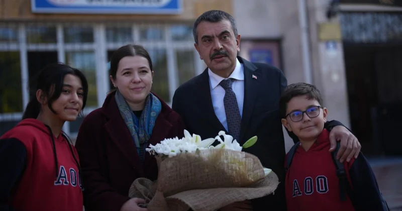 Bakan Tekin den öğretmenlere mektup: Her çocuğun geleceği size emanet edildi