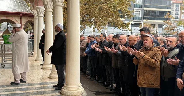 Atla elektrik direğine çarptı; hayatını kaybetti Kırıkkale Haberleri