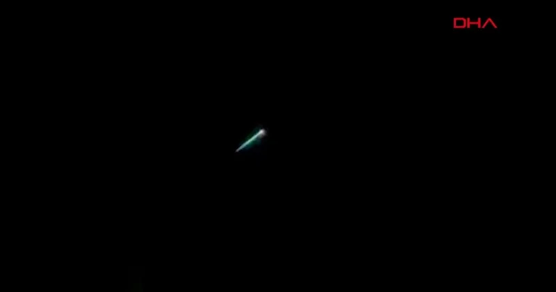 İstanbul da gökyüzünde görülen parlak cisim heyecana yol açtı