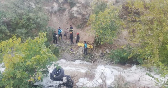 Sürücünün öldüğü kazada yaralandı, 1 gün sonra aradığı ekipler kurtardı Siirt Haberleri