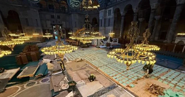 Alınan tedbirler fotoğraflarla anlatıldı Ayasofya ya kamyon girdirildi tartışmalarıyla ilgili yetkililerden açıklama