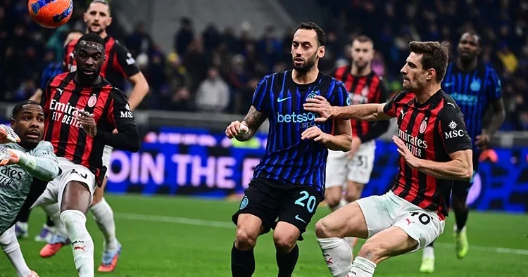 Serie A da Milano derbisini Milan, tek golle kazandı! Hakan Çalhanoğlu...