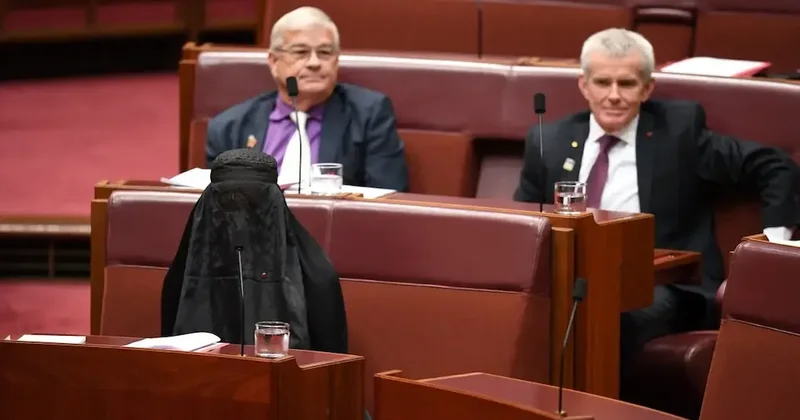 Kürsüye kara çarşafla çıktı, meclis karıştı Sözcü Gazetesi