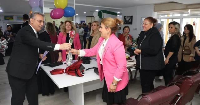 Başkan Kurnaz dan öğretmenlere anlamlı jest: Geleceğimizi şekillendiriyorsunuz Samsun Haberleri