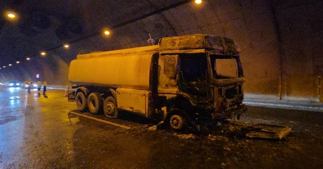 Tünelde alev alan su tankeri itfaiye ekiplerince söndürüldü Bursa Haberleri
