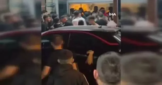 Gelinle damada büyük şok! Davetliler arasındaki tartışma feci bitti