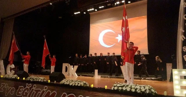 Muğla da 24 Kasım Öğretmenler Günü düzenlenen programla kutlandı Muğla Haberleri