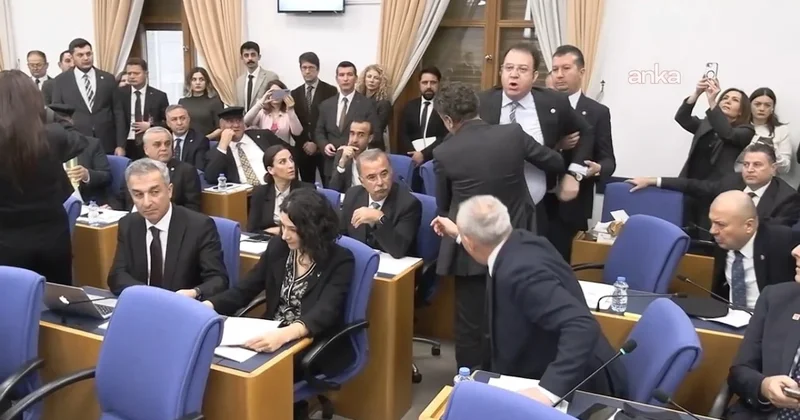 Meclis te gergin anlar! Hakaretler havada uçuştu: Senin kafanı koparırım Sözcü Gazetesi