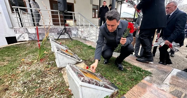 Tunceli de 6 şehit öğretmen anıldı Tunceli Haberleri