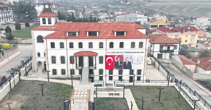 160 yıllık Kızlar Mektebi kütüphane oldu