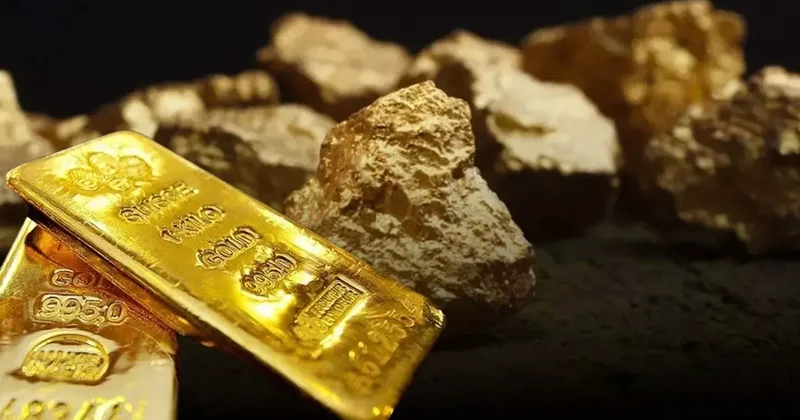 Altının onsu rekor yenileyerek 4 bin 500 dolar eşiğini aştı