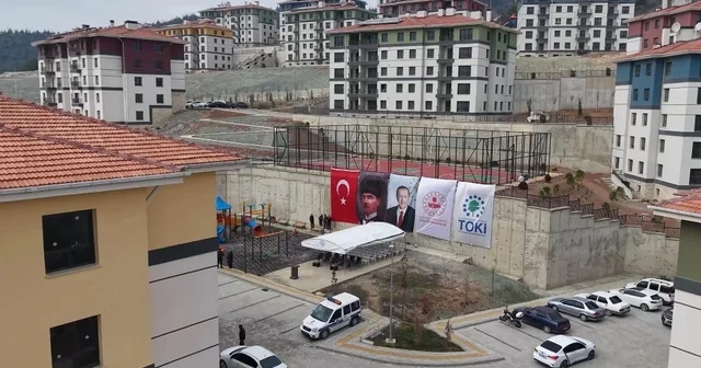 Osmaniye de 221 deprem konutunun anahtarları teslim edildi Osmaniye Haberleri