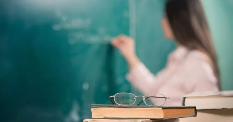 Öğretmenleri yakından ilgilendiriyor! Şart kalktı, yeni dönem başlıyor