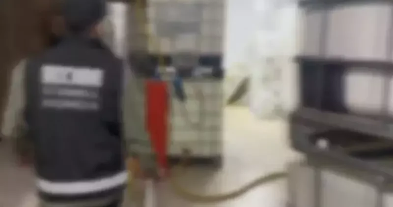 İstanbul ve Antalya da 16 ton kaçak alkol ele geçirildi; 5 gözaltı