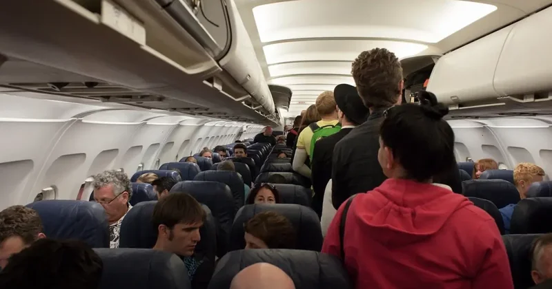 Business Class ta hırsızlık yapan yolcuya 20 ay aapis